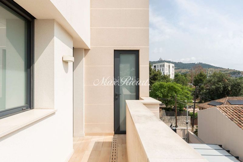 Foto 3526e2c3-1889-4059-8162-c47112788c0a. Casa amb calefacció aparcament piscina a Sarrià Barcelona