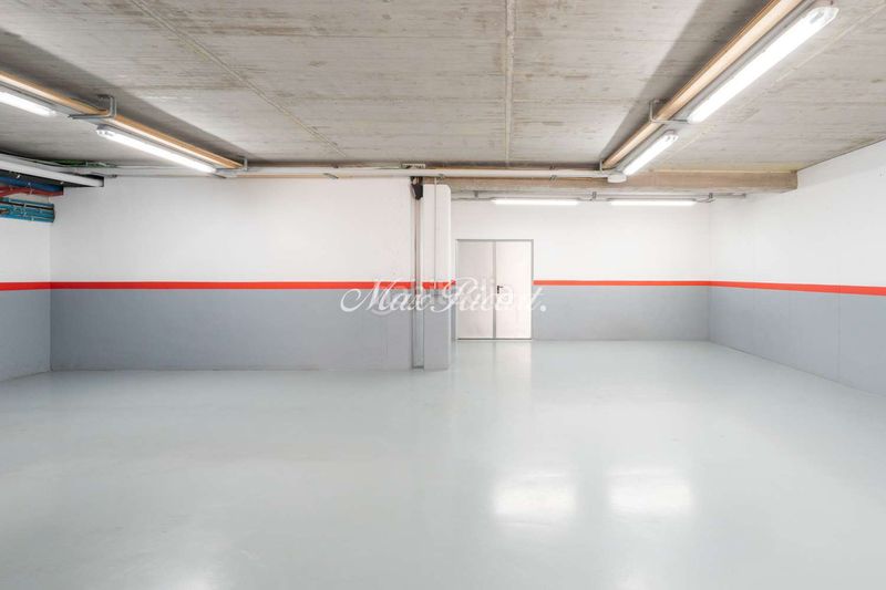 Foto 3a9d12c5-8845-4a17-940b-07ace7ba06ee. Casa amb calefacció aparcament piscina a Sarrià Barcelona