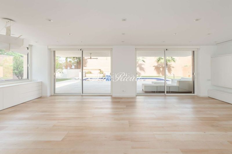 Foto 570eb2ef-ca23-4d2e-b911-ae3c4102001a. Casa amb calefacció aparcament piscina a Sarrià Barcelona