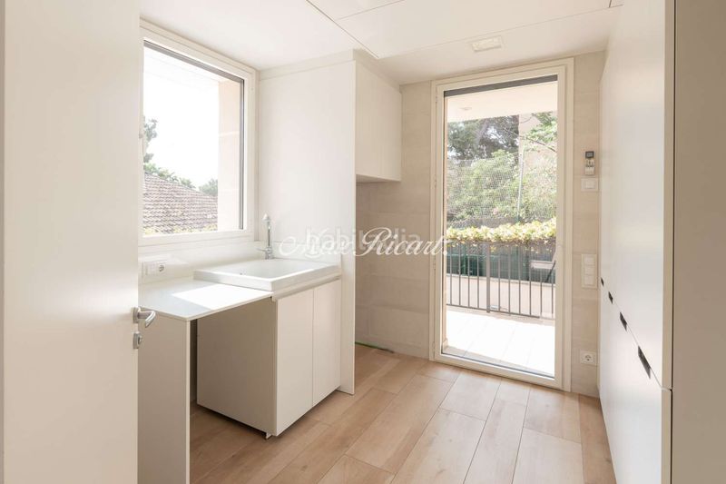 Foto 6e939e7a-24ce-4ca9-98ef-4897c24a8d56. Casa amb calefacció aparcament piscina a Sarrià Barcelona