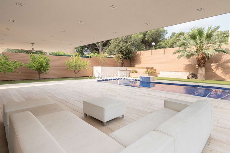 Foto 850d53f0-99ed-4c78-b22f-1818960447a3. Casa amb calefacció aparcament piscina a Sarrià Barcelona