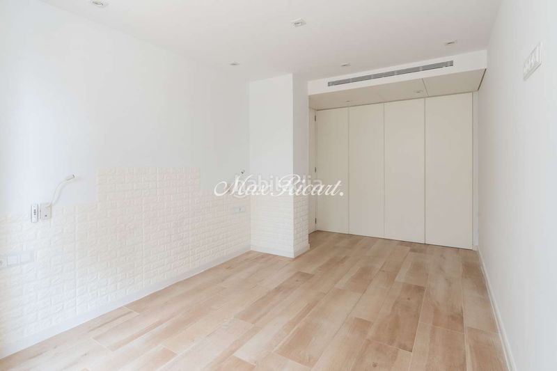 Foto 8d009d2c-4d90-4a5a-871d-3e175430d826. Casa amb calefacció aparcament piscina a Sarrià Barcelona