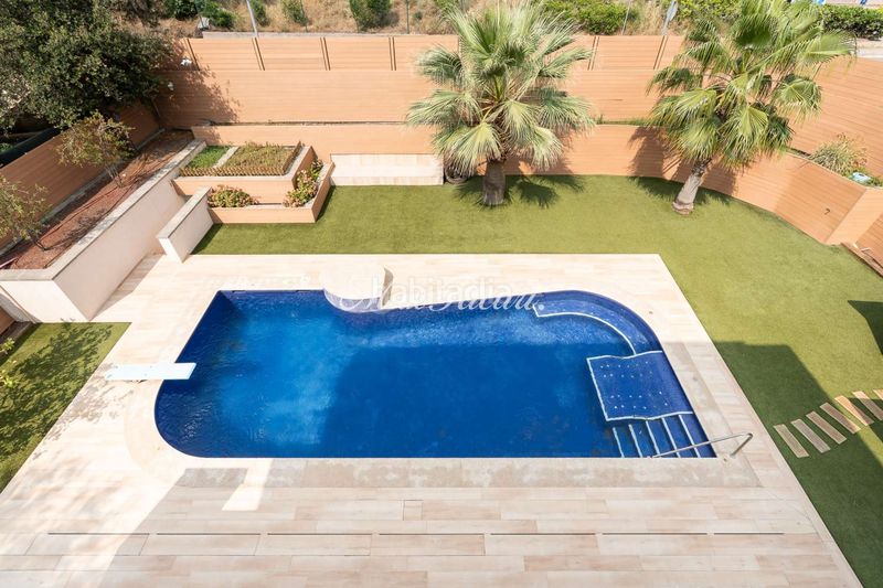 Foto 8f29843d-773d-402f-b8c9-62ebe9d51e5f. Casa amb calefacció aparcament piscina a Sarrià Barcelona