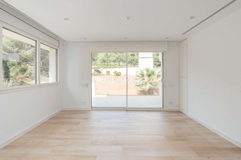 Foto b3d62613-963a-4776-94cd-8e93cc401921. Casa amb calefacció aparcament piscina a Sarrià Barcelona