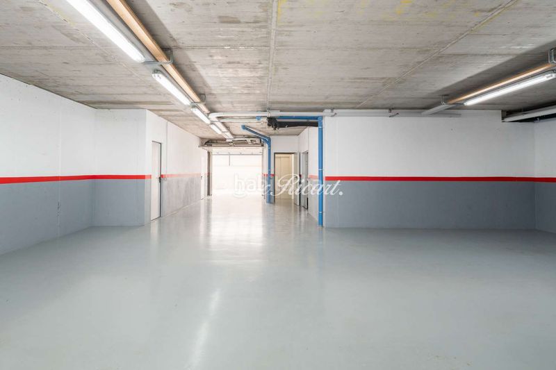 Foto b7dedfb1-4732-4386-bdd1-502fd3cf736b. Casa amb calefacció aparcament piscina a Sarrià Barcelona