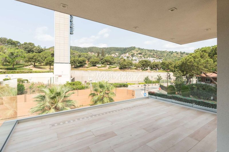 Foto bc87ea82-6f5d-4d50-8e0f-71c1e8512856. Casa amb calefacció aparcament piscina a Sarrià Barcelona