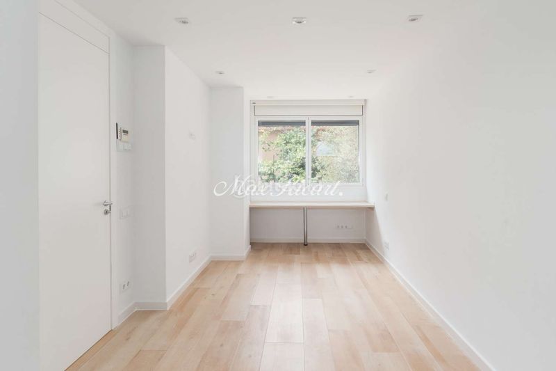 Foto caa4a421-8a7c-4388-8f6f-9391a2aa8412. Casa amb calefacció aparcament piscina a Sarrià Barcelona