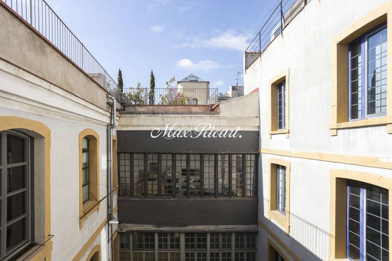 Foto 86a9b2c0-8117-4a50-b3a2-2ec847ae7f59. Rent penthouse with heating in St. Pere - Sta. Caterina - El Born Barcelona