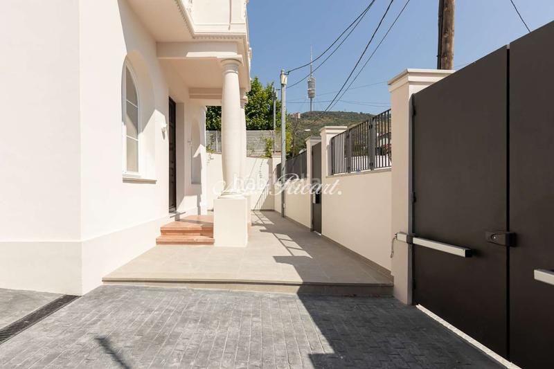 Foto 00d2c6b1-ac46-4b51-b335-c186c105c66b. Alquiler casa preciosa y rodeada de luz en sarriá en Barcelona