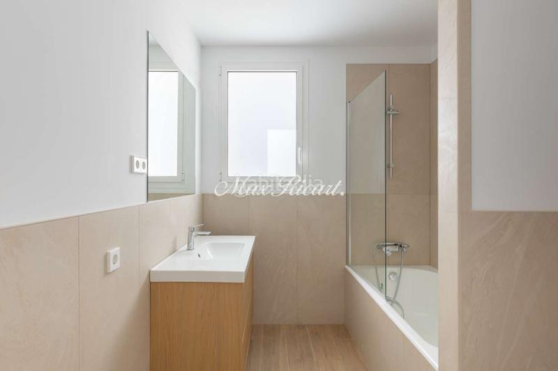 Foto 173ff3fd-374b-44c8-80c3-4ed22c053480. Alquiler casa preciosa y rodeada de luz en sarriá en Barcelona