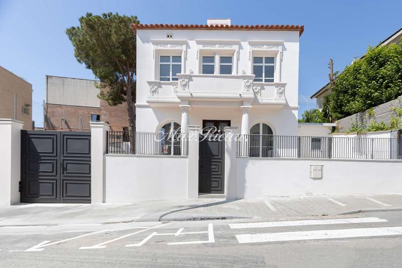 Foto 3c412bea-0840-4000-8bcf-bb0ad8d98170. Alquiler casa preciosa y rodeada de luz en sarriá en Barcelona