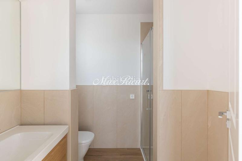 Foto 5036babd-3c51-4909-ad7a-f673e3257f95. Alquiler casa preciosa y rodeada de luz en sarriá en Barcelona