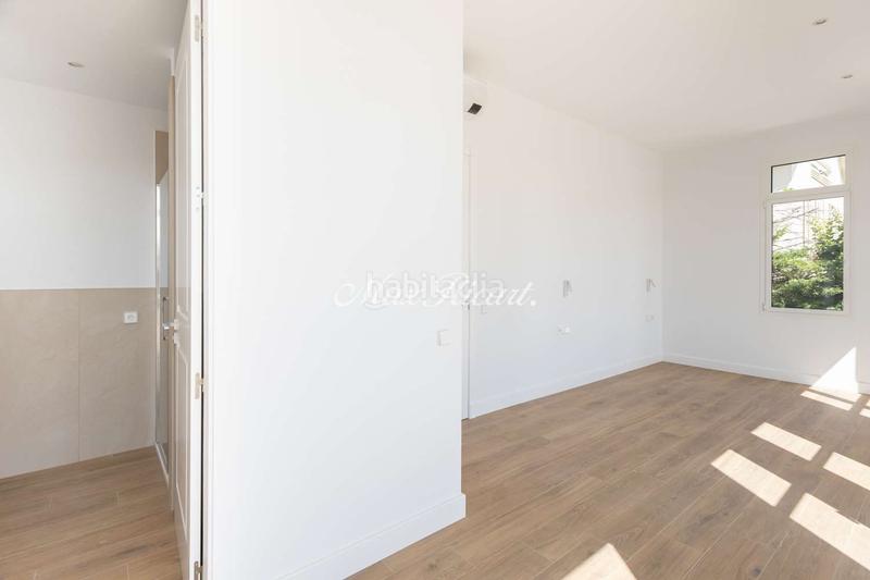 Foto 5b4e73b0-3c47-43ad-87c0-8c1ae8abac44. Alquiler casa preciosa y rodeada de luz en sarriá en Barcelona