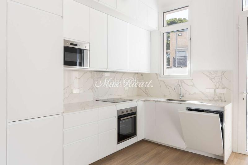 Foto aca14010-cd21-4b66-9b05-9f7c7328d5a1. Alquiler casa preciosa y rodeada de luz en sarriá en Barcelona