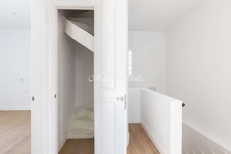 Foto 000465af-57d0-4174-80d7-be3516b57bed. Lloguer casa amb calefacció aparcament a Sarrià Barcelona