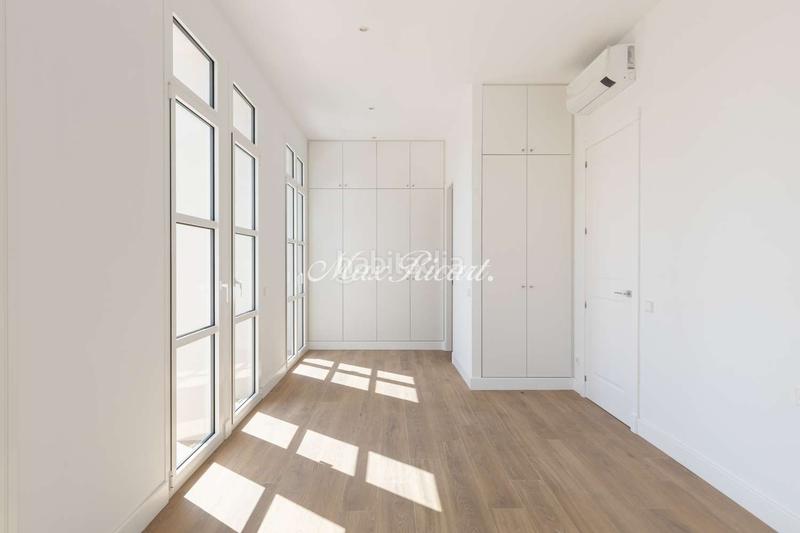 Foto 73288fa8-d8fc-4a88-a665-e7fdb65840e8. Lloguer casa amb calefacció aparcament a Sarrià Barcelona