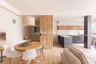Appartement à Barri de les Corts. Elegante propiedad recién reformada en la prestigiosa avenida di
