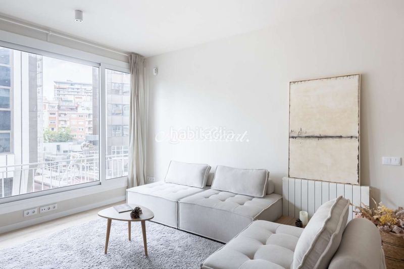 Foto 1e246bef-8d91-4bf8-b5c3-59d2bc138ff0. Pis amb calefacció a Barri de les Corts Barcelona