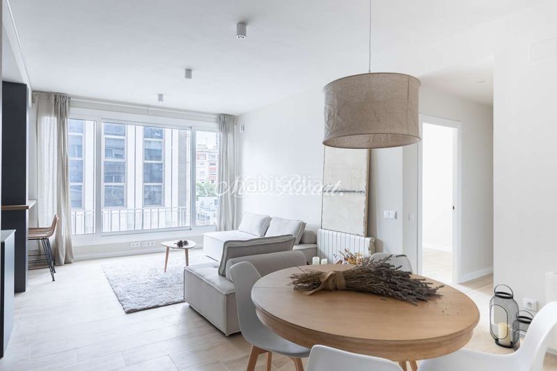 Foto 39500b40-16c1-41a0-8a1f-0496d5e8e237. Pis amb calefacció a Barri de les Corts Barcelona