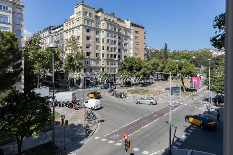 Foto c9dbfdc8-3132-425e-b3de-53c39f953a16. Piso espectacular y amplia propiedad en finca regia del turó park en Barcelona