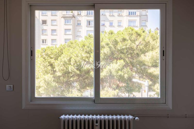 Foto 2564a1a2-e1a4-4396-b41d-b2a77e5167c3. Miete büro mit heizung in Sant Gervasi - Galvany Barcelona