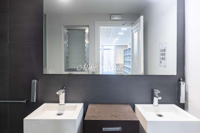 Foto 296cfbf3-63df-41f0-ac3c-18dccc279e5c. Rent office space with heating in Sant Gervasi - Galvany Barcelona