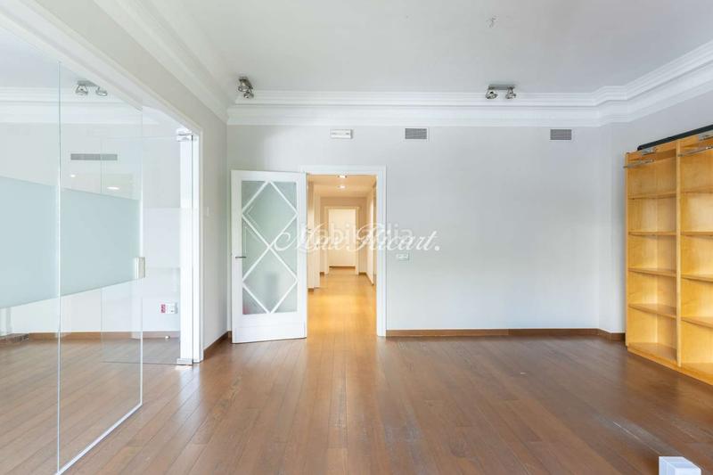 Foto 631c1f40-ba57-4860-b3ac-223cf4564390. Rent office space with heating in Sant Gervasi - Galvany Barcelona