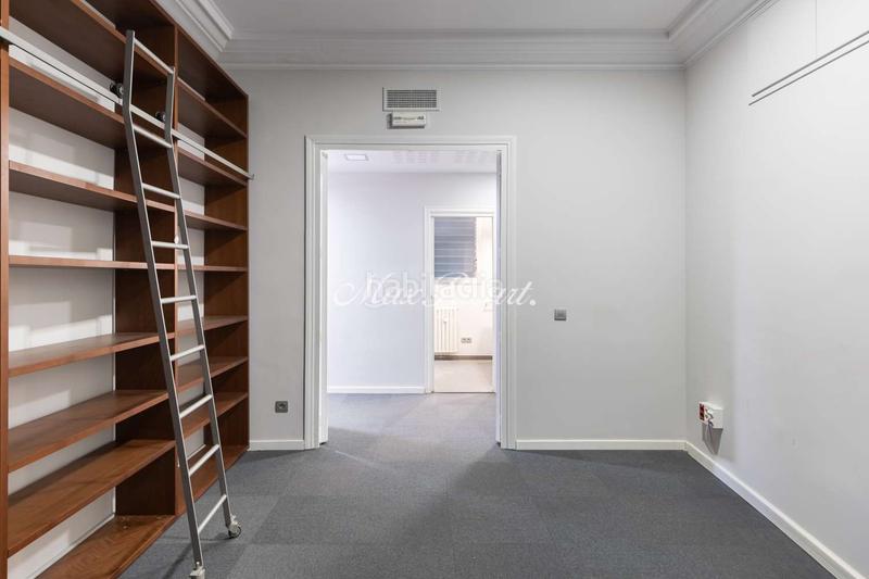 Foto bc68bcd3-c716-4b19-bf29-0775a5f70ef7. Rent office space with heating in Sant Gervasi - Galvany Barcelona