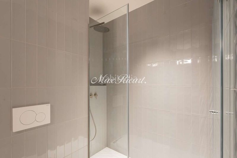 Foto 06e0889c-7775-4d64-98d5-a4c7e4406c65. Pis amb calefacció a Raval Barcelona