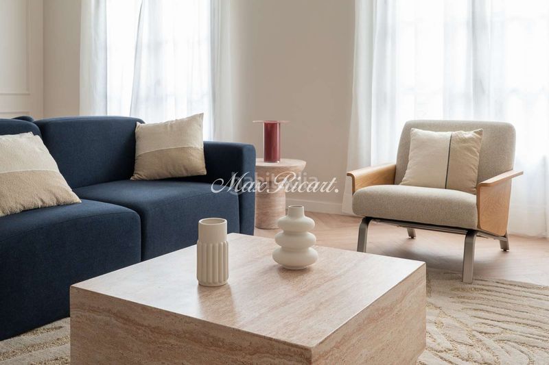 Foto 77d7f5f8-1550-498b-97f8-b2bd0a091cde. Pis amb calefacció a Raval Barcelona