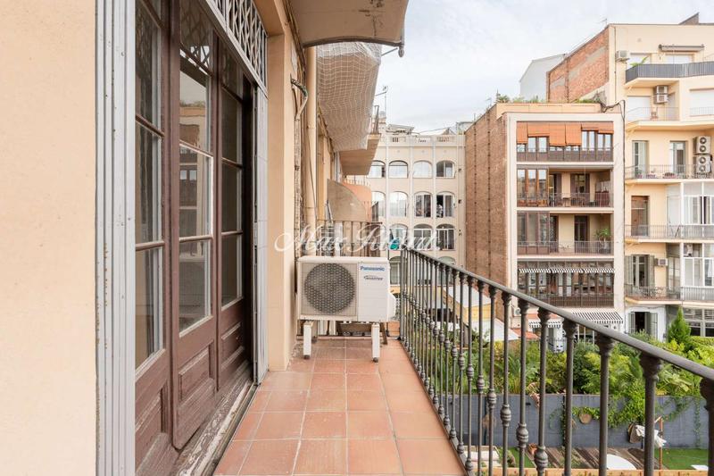 Foto 1f09132e-ae3a-448f-8a63-01bfd08aea1e. Location bureau avec chauffage dans Dreta de l´Eixample Barcelona