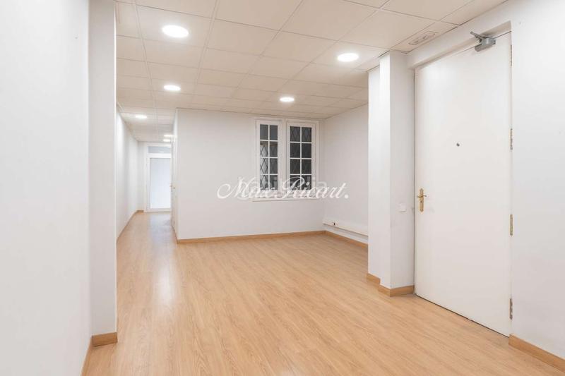Foto 09d3fbe6-5dcd-46c1-91b1-0ff3e944ad26. Miete büro mit heizung in Dreta de l´Eixample Barcelona