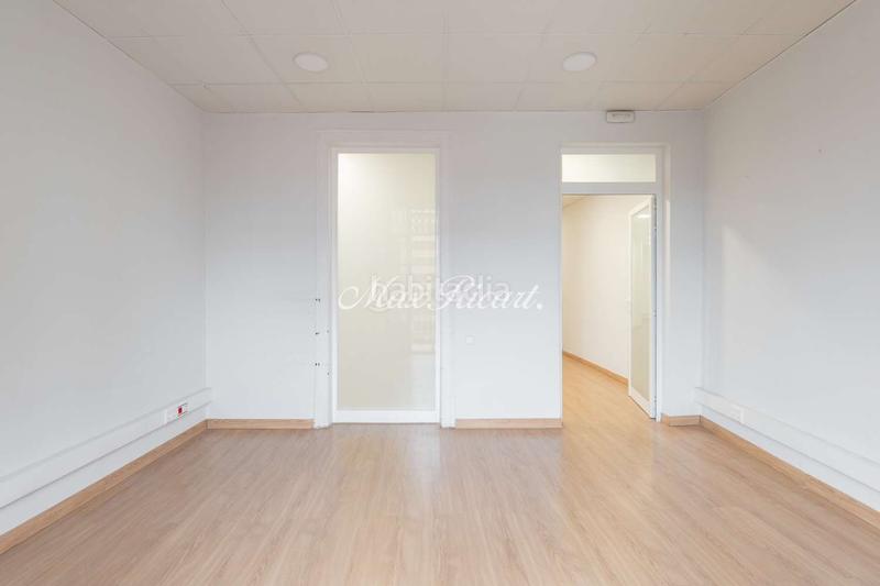 Foto de778f48-20e5-4fff-9768-bd1985d76174. Miete büro mit heizung in Dreta de l´Eixample Barcelona