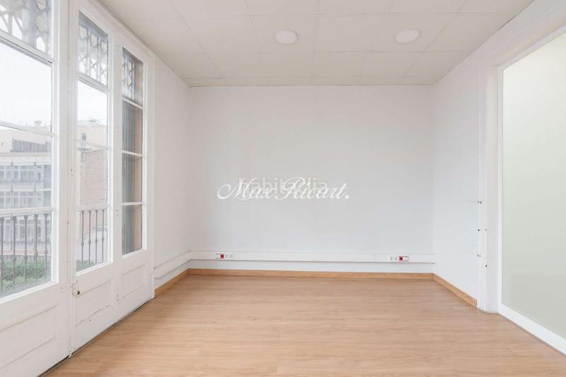 Foto 0aa95ff8-4e80-4155-a322-7cda49841893. Rent office space with heating in Dreta de l´Eixample Barcelona
