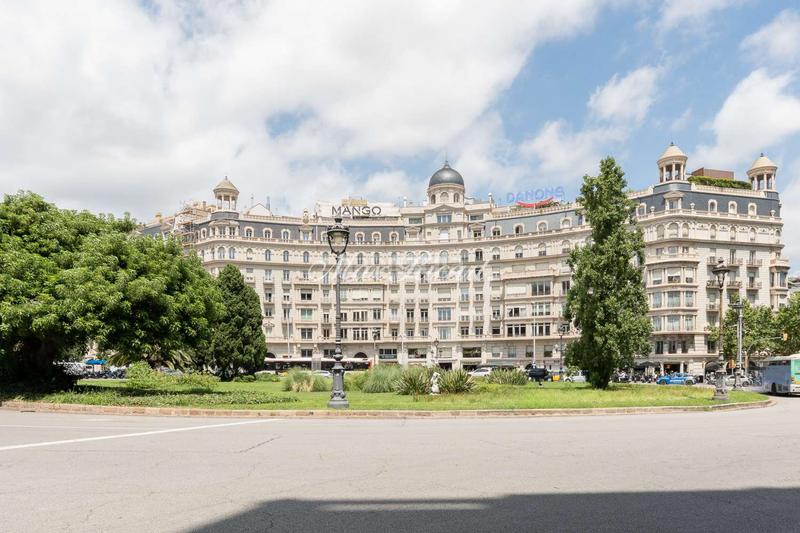 Foto 200a763d-65ac-469b-9d0f-7702c9a67a67. Location bureau avec chauffage parking dans Barri de les Corts Barcelona