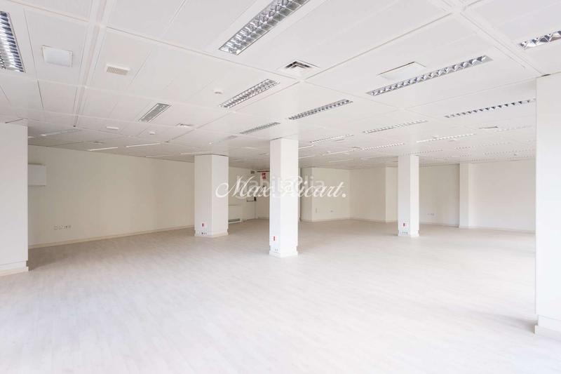 Foto addbc87a-fba1-4ab1-9c9a-fbc46287c4ee. Miete büro mit heizung parking in Barri de les Corts Barcelona