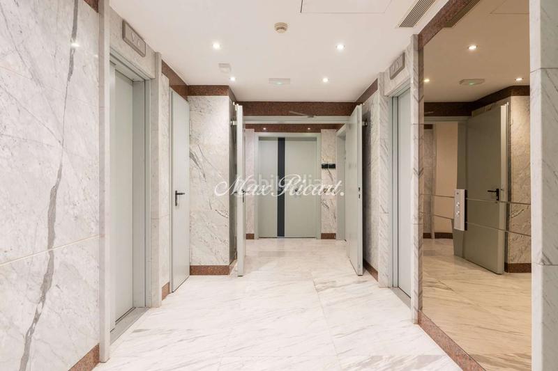 Foto 45c2e64f-481f-4e82-b62f-3d1ec70335fc. Rent office space with heating parking in Barri de les Corts Barcelona