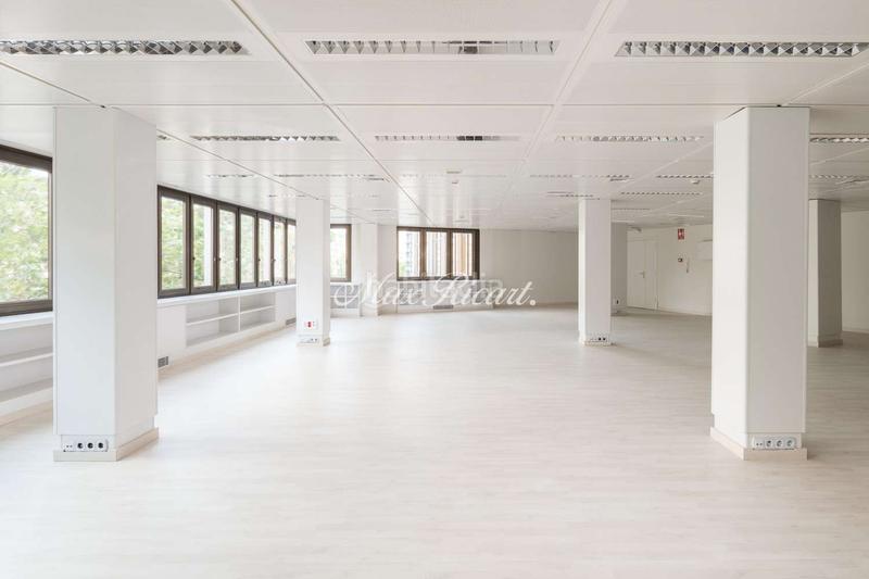 Foto 8a6f8262-3ac0-4145-9476-717a7faf2473. Rent office space with heating parking in Barri de les Corts Barcelona