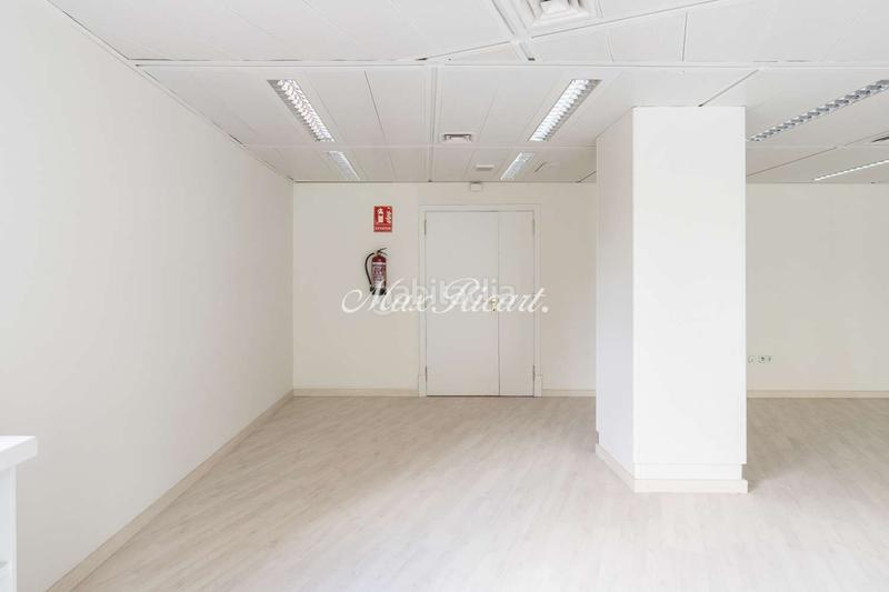 Foto 9aa79b19-7cf1-4c78-836b-2acbe8ffbf48. Rent office space with heating parking in Barri de les Corts Barcelona