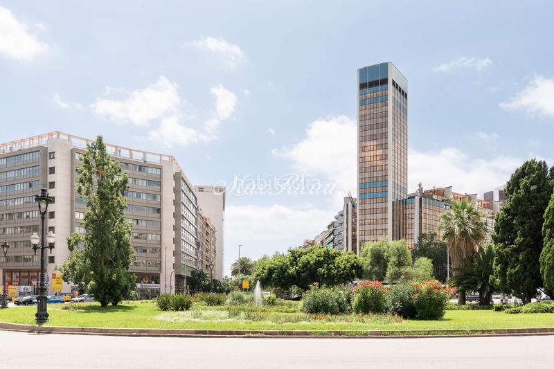 Foto 12ae8493-5206-4459-ad41-f84963677df1. Alquiler oficina  diáfana con vistas en francesc macià en Barcelona