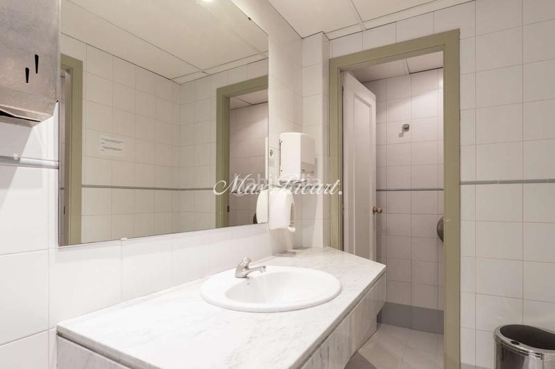 Foto e45cd576-1183-472d-86b8-c301b49c5002. Alquiler oficina  diáfana con vistas en francesc macià en Barcelona