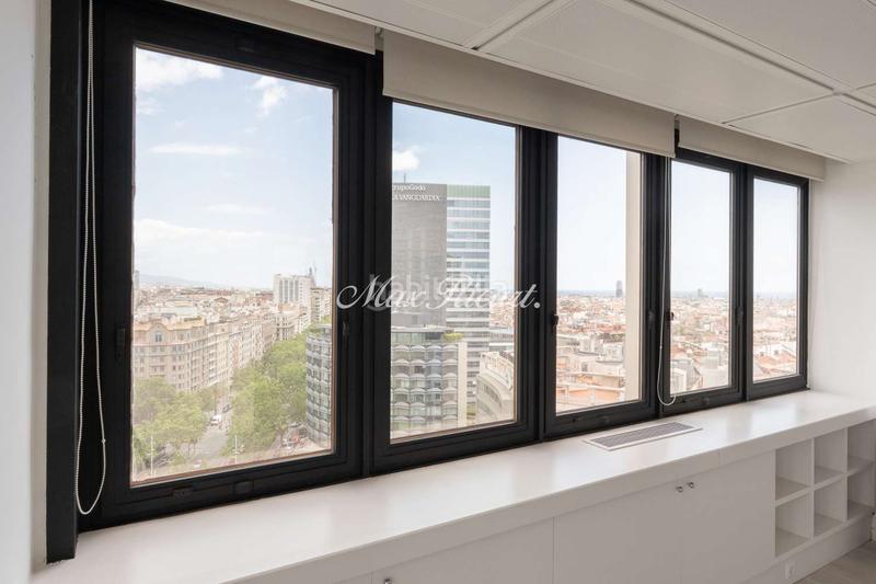 Foto 89d048b4-78ce-4d7f-b990-d768a62b3e93. Rent office space with heating parking in Barri de les Corts Barcelona