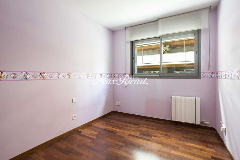 Foto 13aa7d16-7936-44c3-86b8-3ce95c38fbae. Piso exclusiva propiedad con terraza en can ràbia en Barcelona