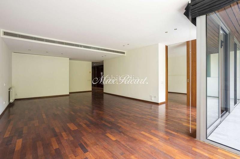 Foto 4d715d3c-c86c-4938-83c7-ac596716f83f. Piso exclusiva propiedad con terraza en can ràbia en Barcelona