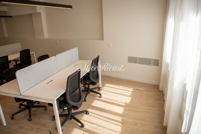 Foto 1d89d81f-089c-4235-8f0b-32a2cc00ae4a. Alquiler oficina  con terraza en sagrada familia en Barcelona