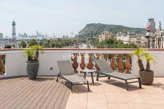 Piso  N/a. Acogedor piso con terraza comunitaria y piscina en port vell