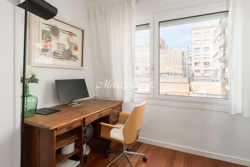 Foto 70763cbd-af04-44d3-b360-b64d15ce4298. Location appartement avec chauffage parking dans La Nova Esquerra de l´Eixample Barcelona