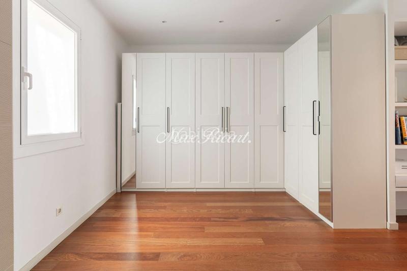 Foto ce7cfeca-655f-4042-b863-5db8d244815d. Location appartement avec chauffage parking dans La Nova Esquerra de l´Eixample Barcelona