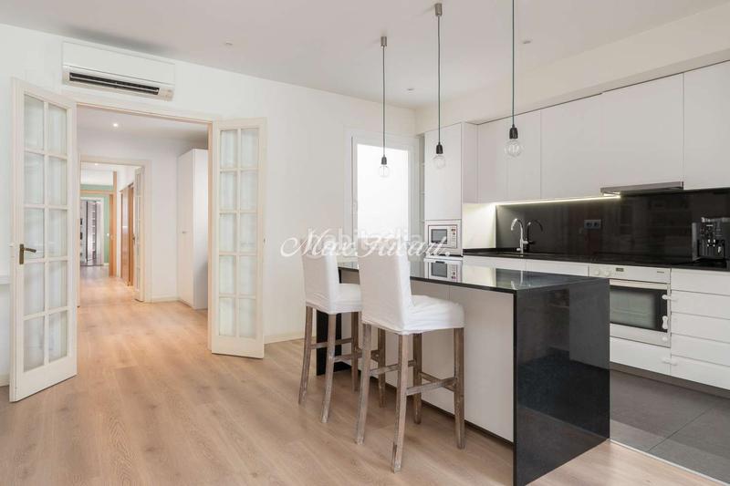 Foto f85adfe8-82b1-45af-a71e-d91e28f02ca3. Location appartement avec chauffage parking dans La Nova Esquerra de l´Eixample Barcelona