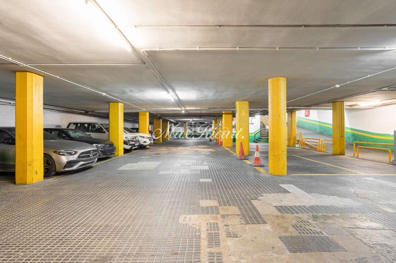 Foto 588d2823-dd28-4800-aec4-f4194f5d172d. Miete büro mit heizung parking in L´Antiga Esquerra de l´Eixample Barcelona